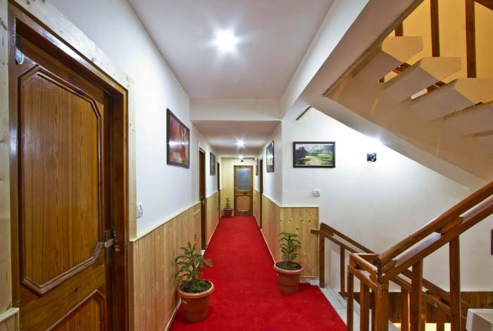 hotel Rohtang heights bhagsu